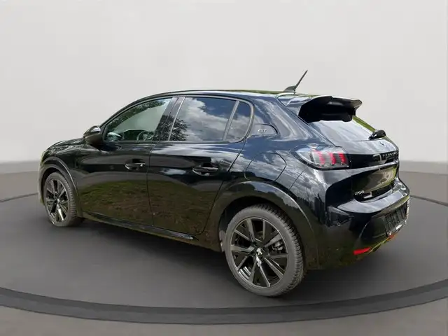 Peugeot 208 view 3