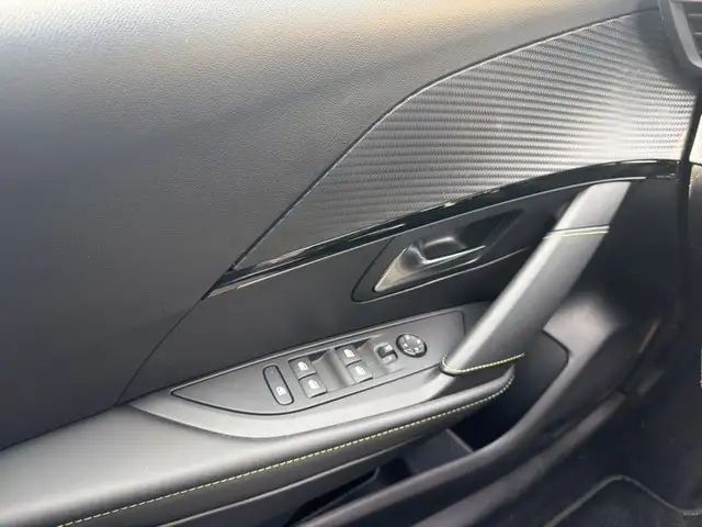 Peugeot 208 view 14