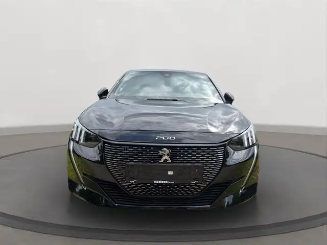 Peugeot 208 view 6