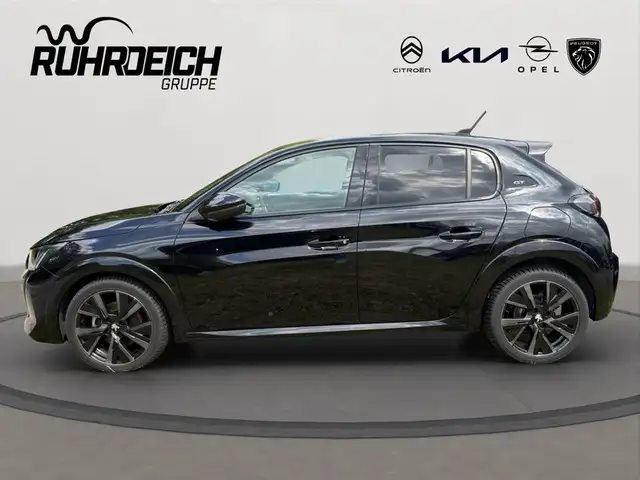 Peugeot 208 view 2
