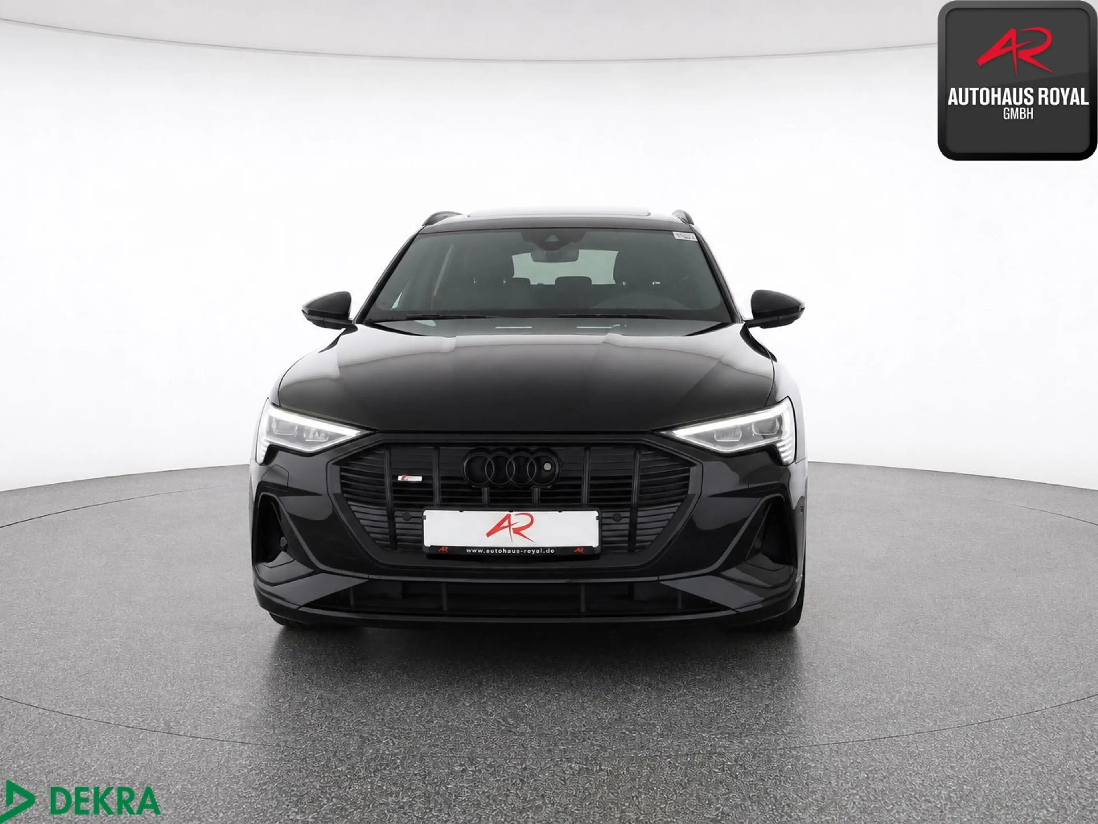 Audi e-tron 55 qu S LINE MATRIX,NACHTSICHT,HUD,BANG+O — photo 8