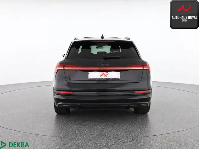 Audi E-Tron view 4