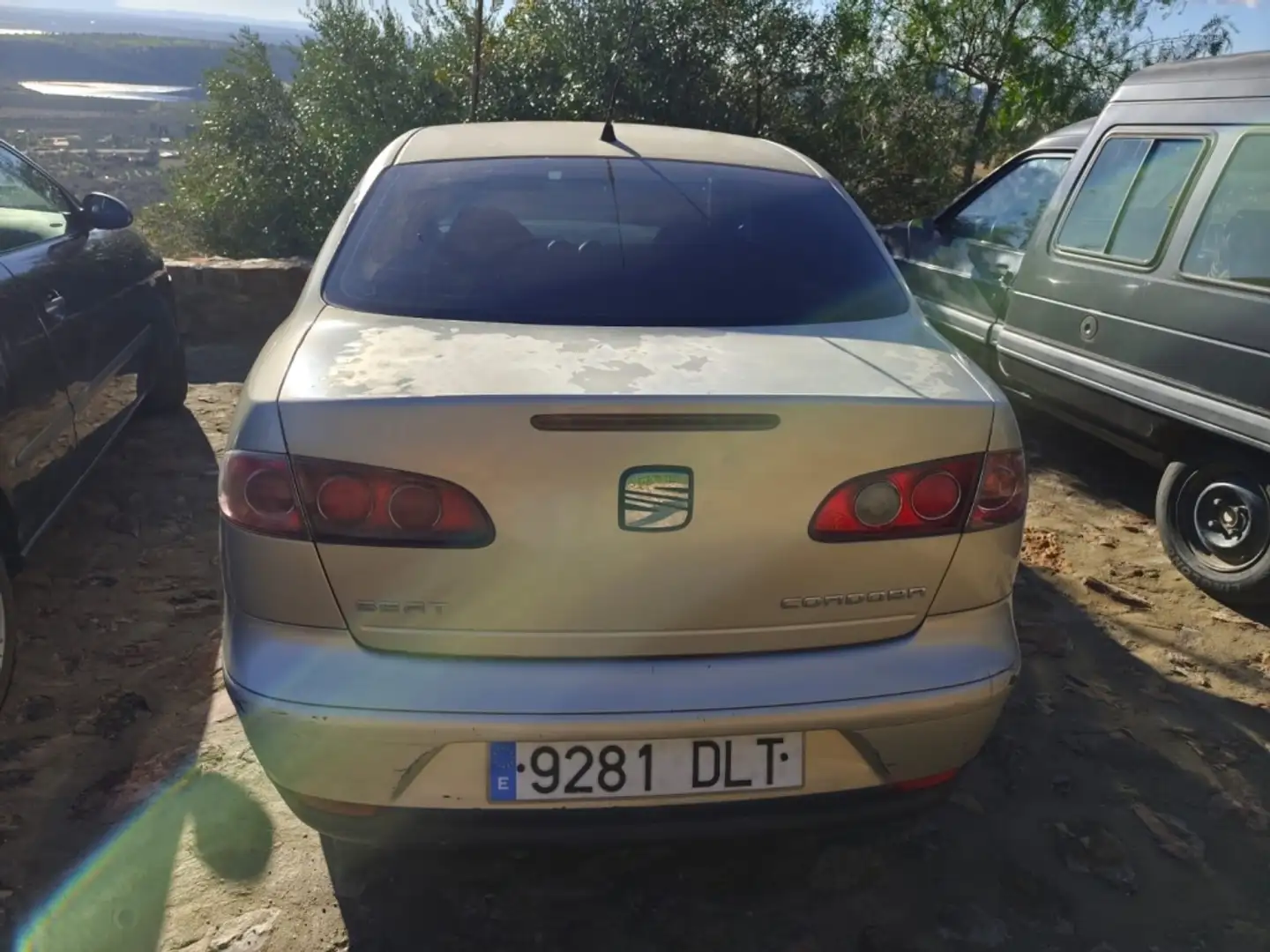 SEAT Cordoba 1.4 16v Reference 100 Gris - 2