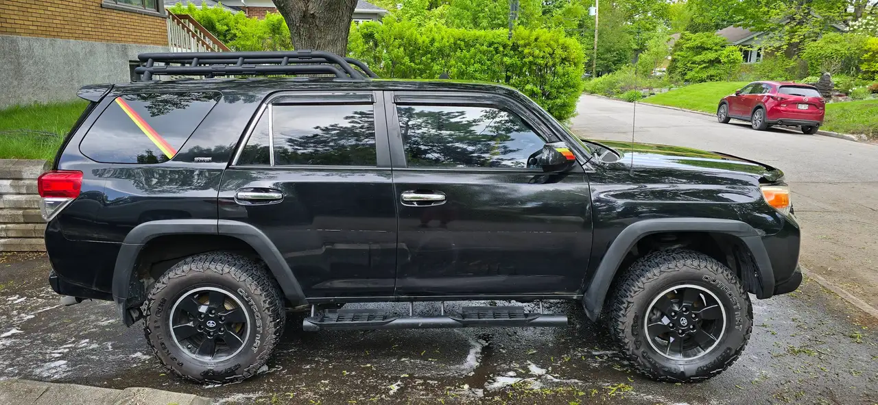 Toyota 4-Runner снимка Toyota 4-Runner