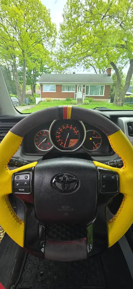 Toyota 4-Runner снимка Toyota 4-Runner