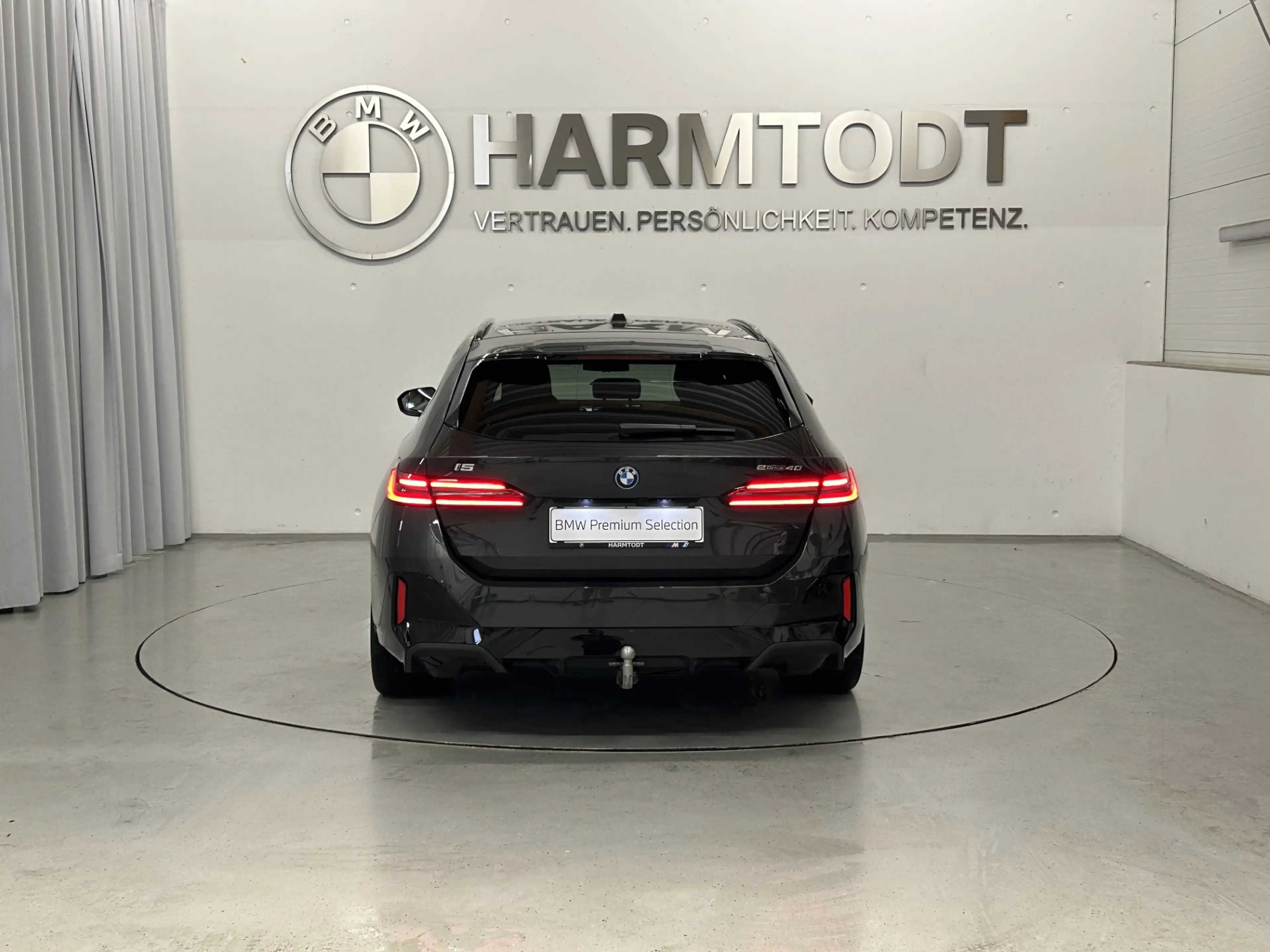 BMW i5 eDrive40 *M-Sportpaket PRO / 3,99% Fixzins* — photo 4
