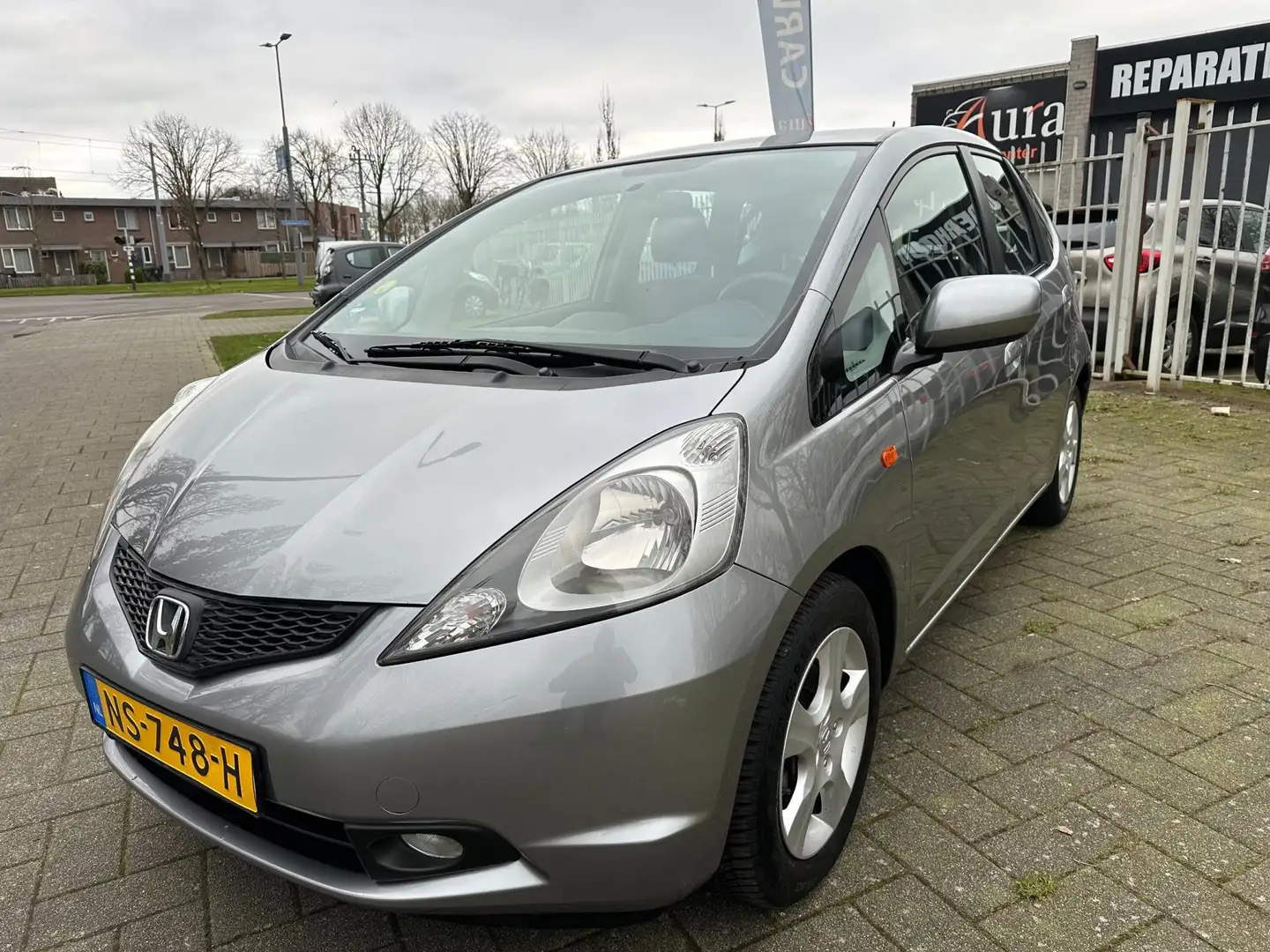 Honda Jazz 1.2 Trend Gris - 1