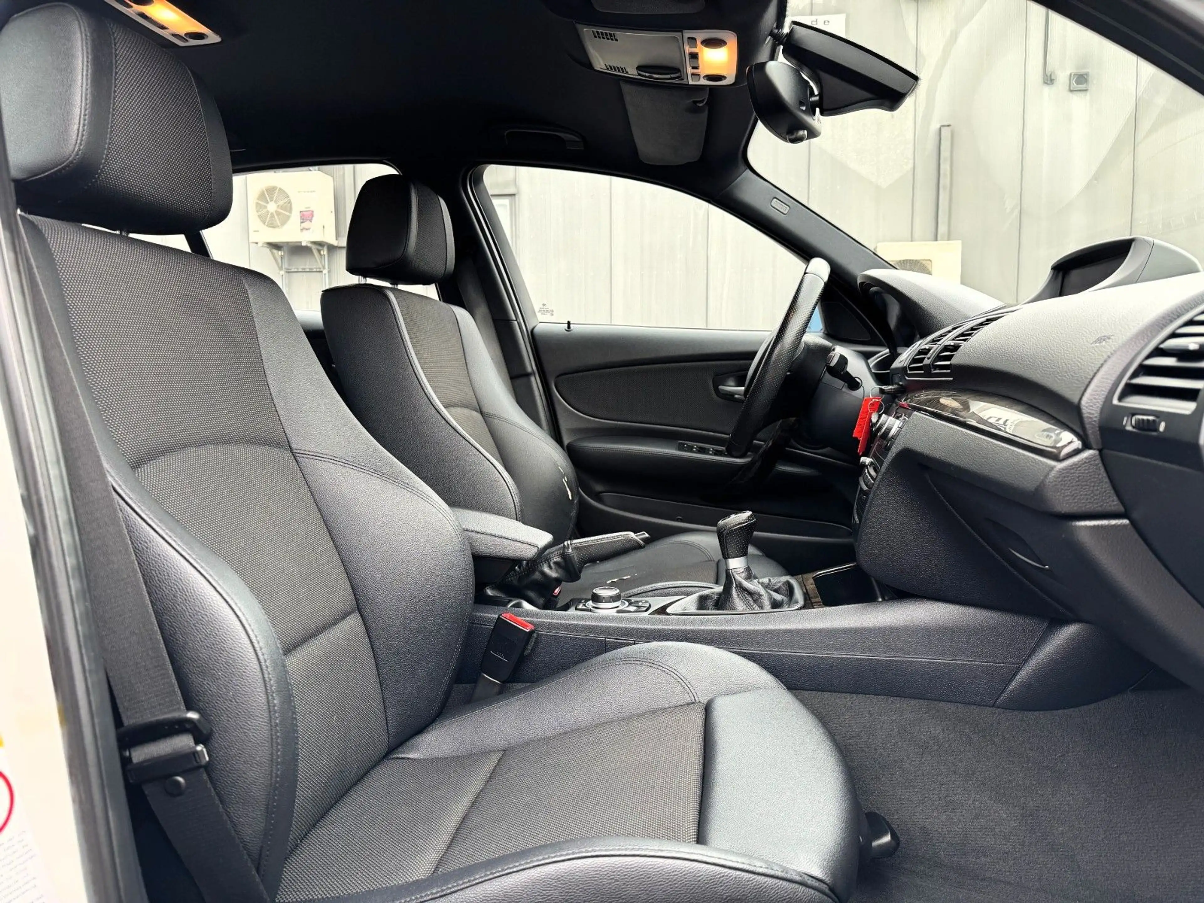 BMW 123 d M Paket *1.Hand/Bi-Xenon/Navi/Temp/5-Türig* — photo 9