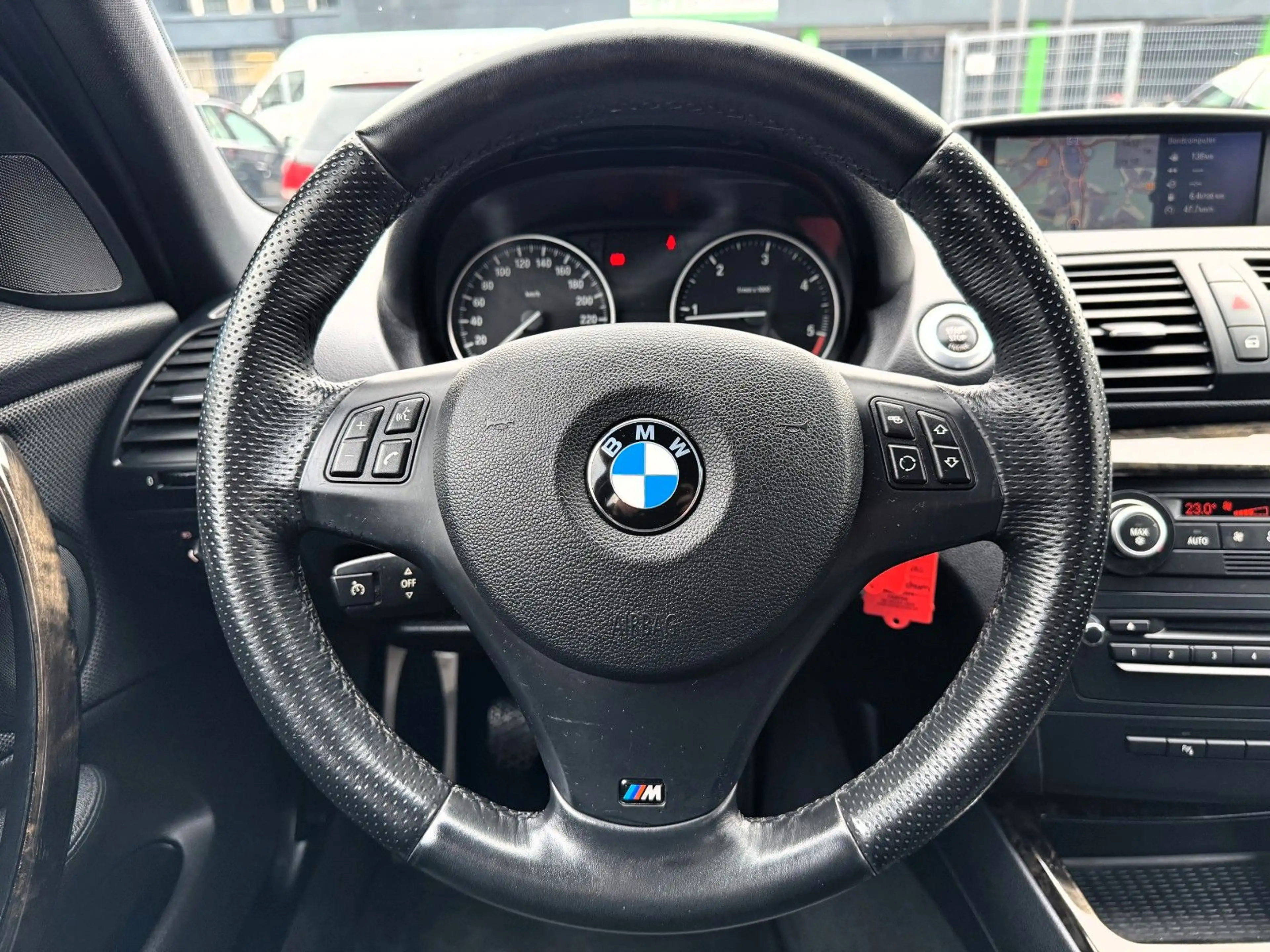 BMW 123 d M Paket *1.Hand/Bi-Xenon/Navi/Temp/5-Türig* — photo 12