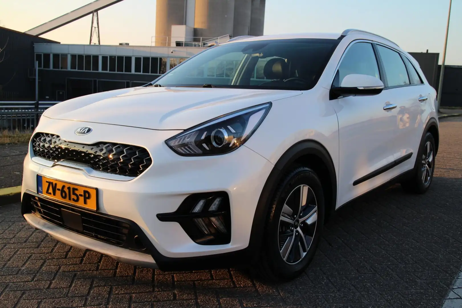 Kia Niro 1.6 GDi Hybrid Edition_NIEUWE TYPE_NETTE AUTO Wit - 2