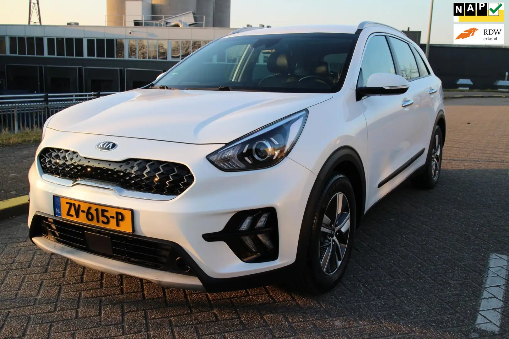 Kia Niro 1.6 GDi Hybrid Edition_NIEUWE TYPE_NETTE AUTO Wit - 1