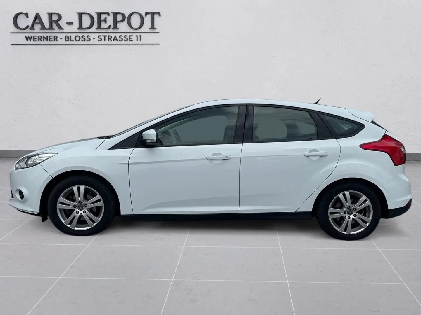 Ford Focus Lim. Trend*KLIMA*USB*1.HAND*AHK*SPORT*TÜV* Weiß - 2