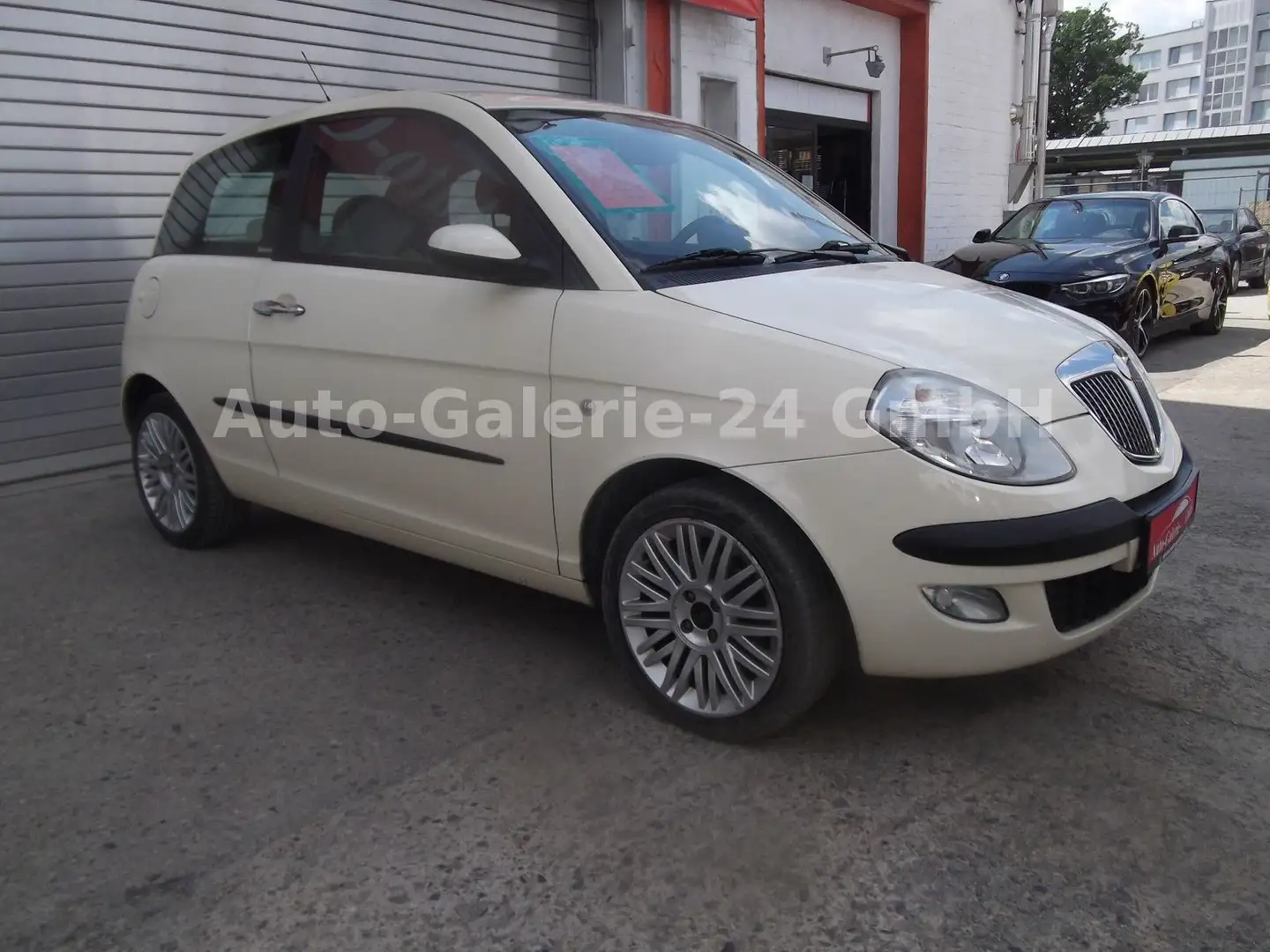 Lancia Ypsilon 1.2 16V Oro Weiß - 2