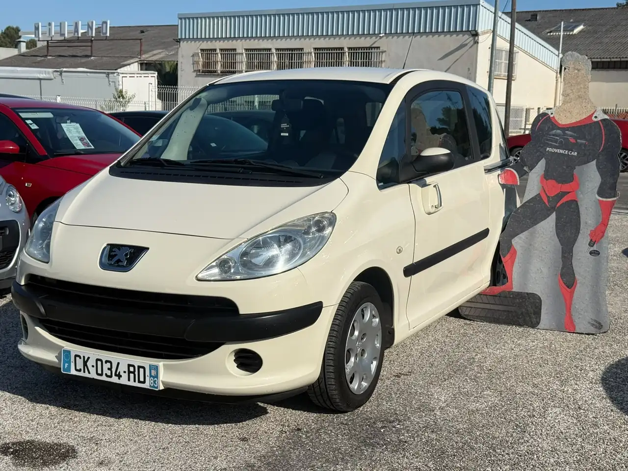Peugeot 1007 1.4 TRENDY