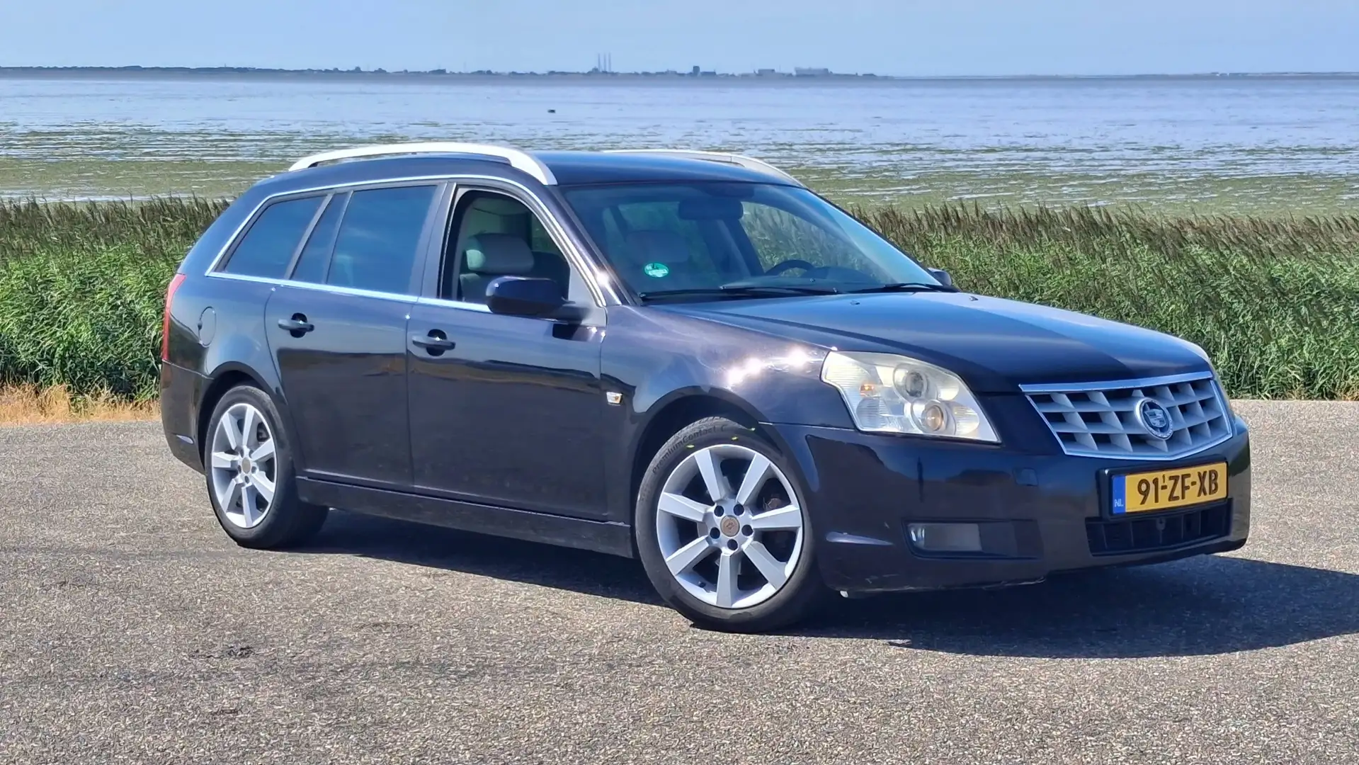 Cadillac BLS BLS 2.0T Elegance Schwarz - 1