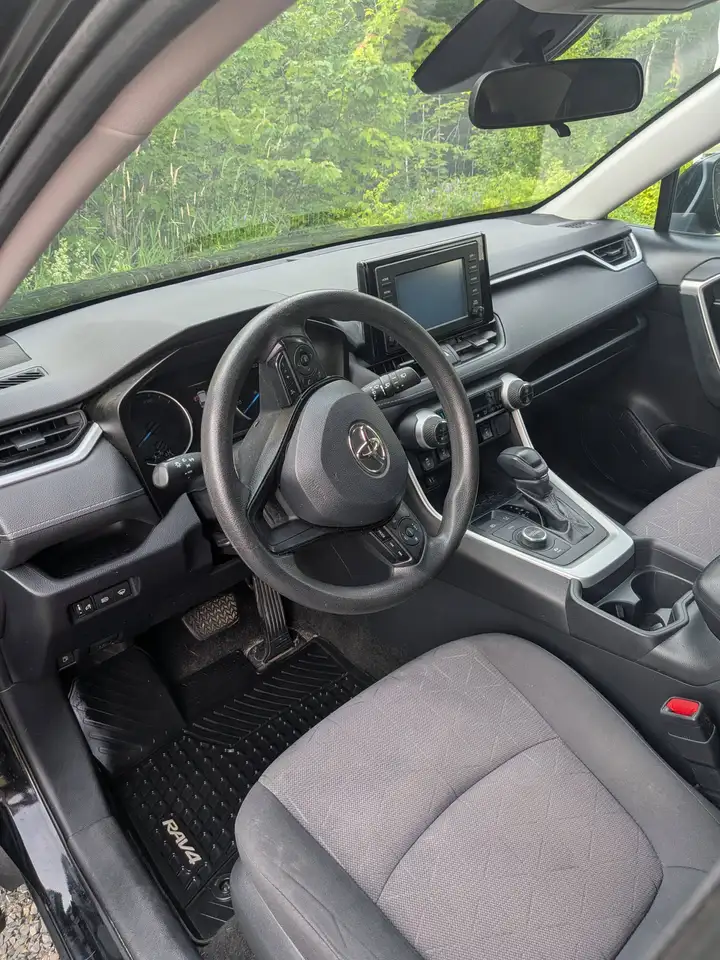 Toyota RAV 4 снимка Toyota RAV 4
