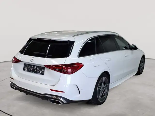 Mercedes-Benz C-Class view 4