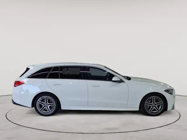 Mercedes-Benz C-Class view 3