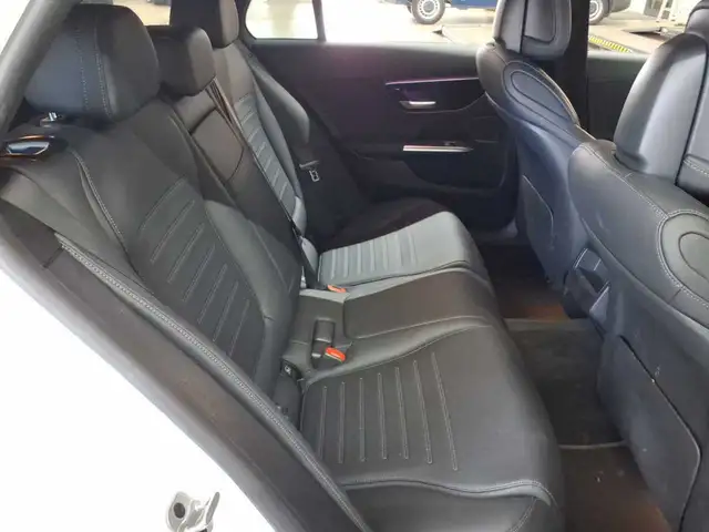 Mercedes-Benz C-Class view 14