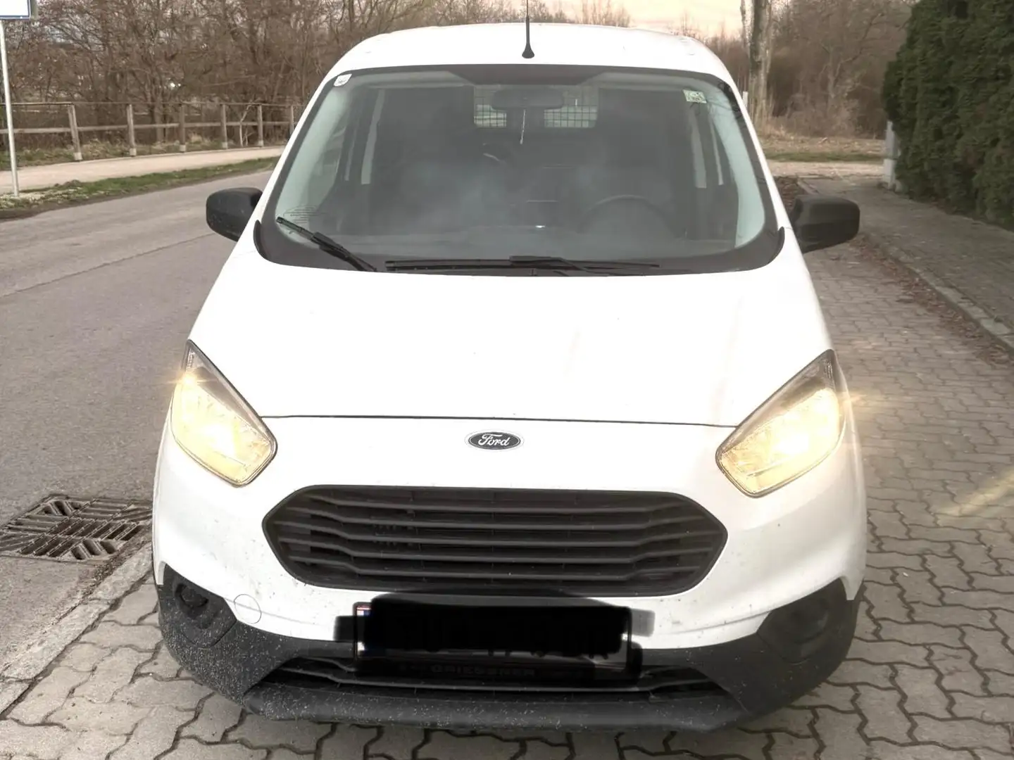 Ford Transit Courier Weiß - 1