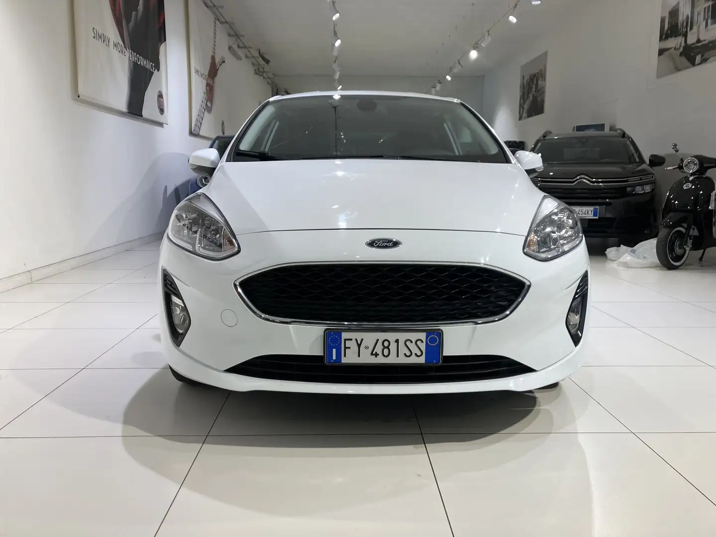 Ford Fiesta 1.5 TDCi 85 CV 3 porte Van Trend Weiß - 2