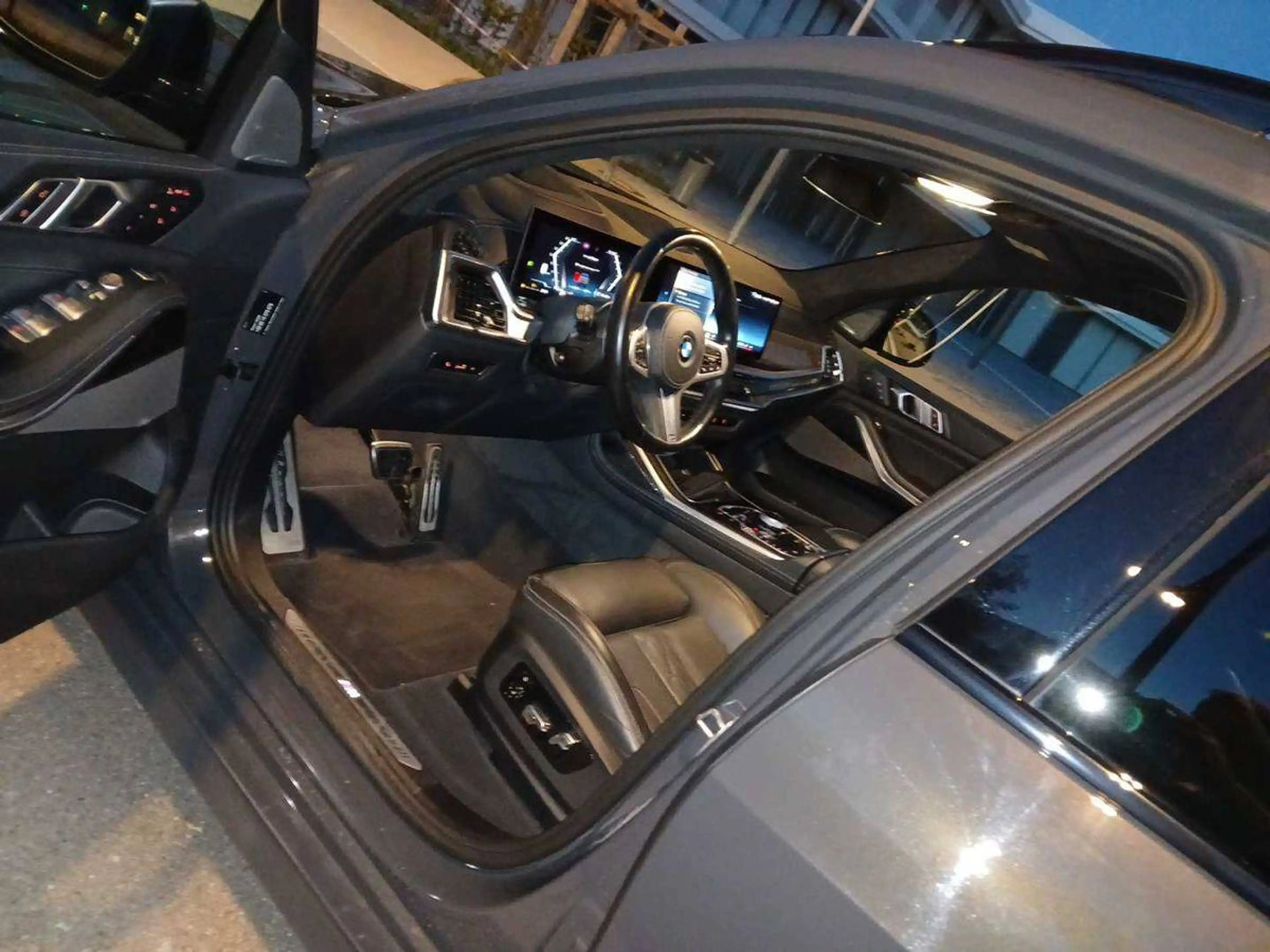 BMW X7 xDrive 40 d M Sport — photo 10