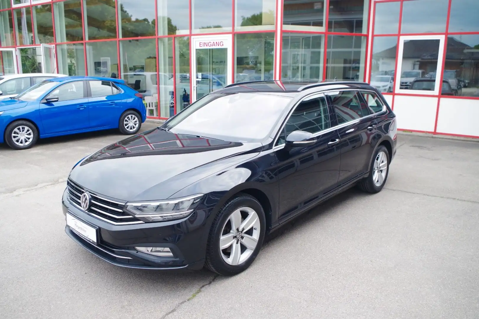 Volkswagen Passat Variant 2.0 TDI Business,AHK, Kamera 360° Zwart - 1