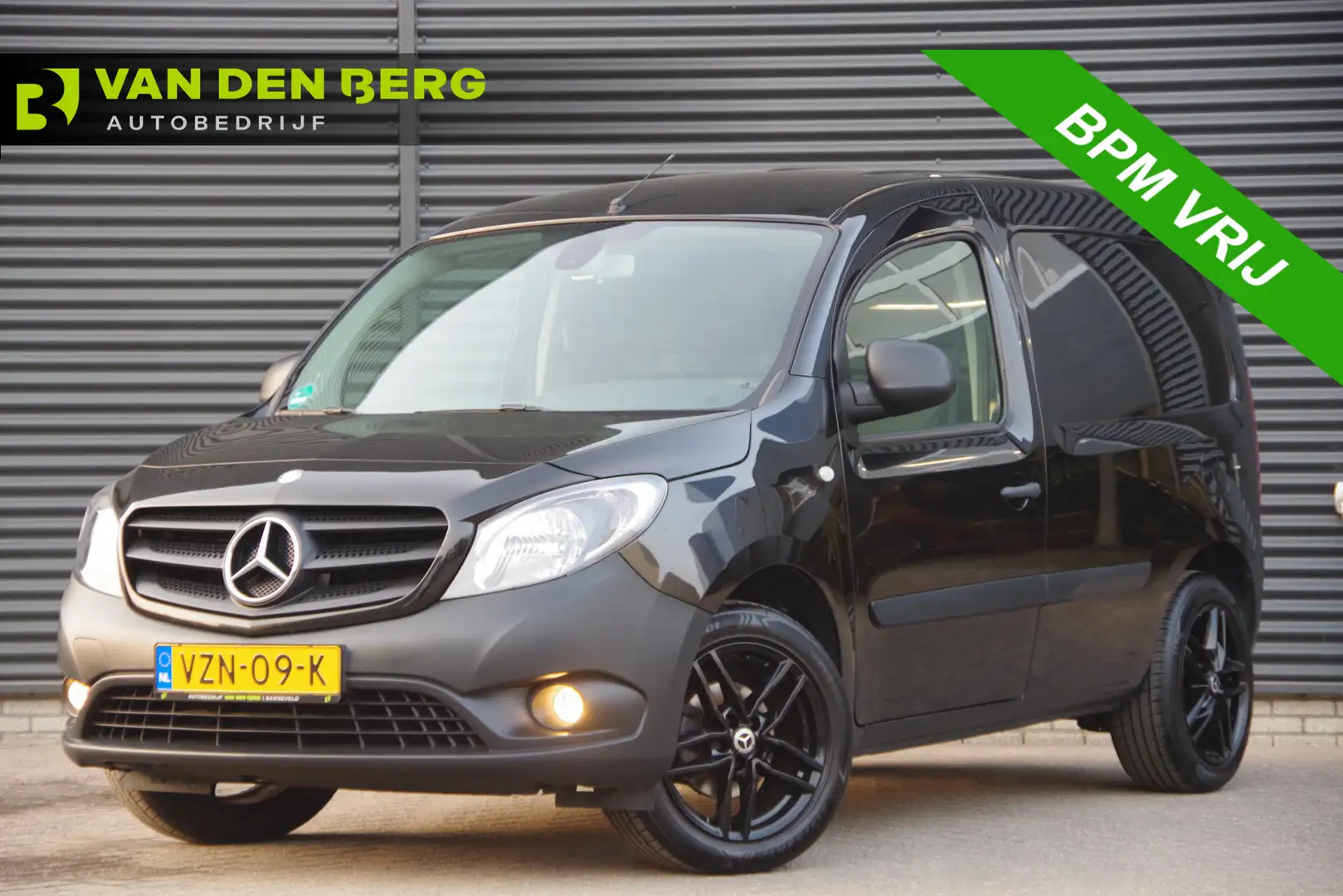 Mercedes-Benz Citan 112 AUT. BENZINE, AIRCO, PARKEERSENSOREN, STOELVER Zwart - 1