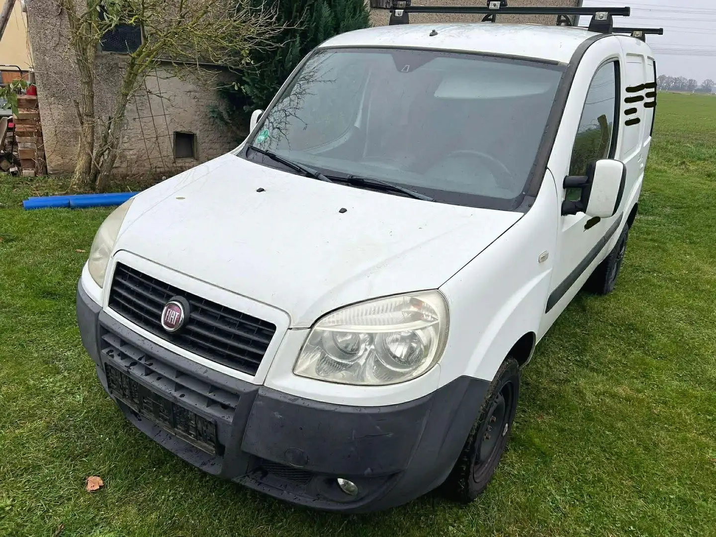 Fiat Doblo Doblo Cargo 1.3 - 223L Model Weiß - 1