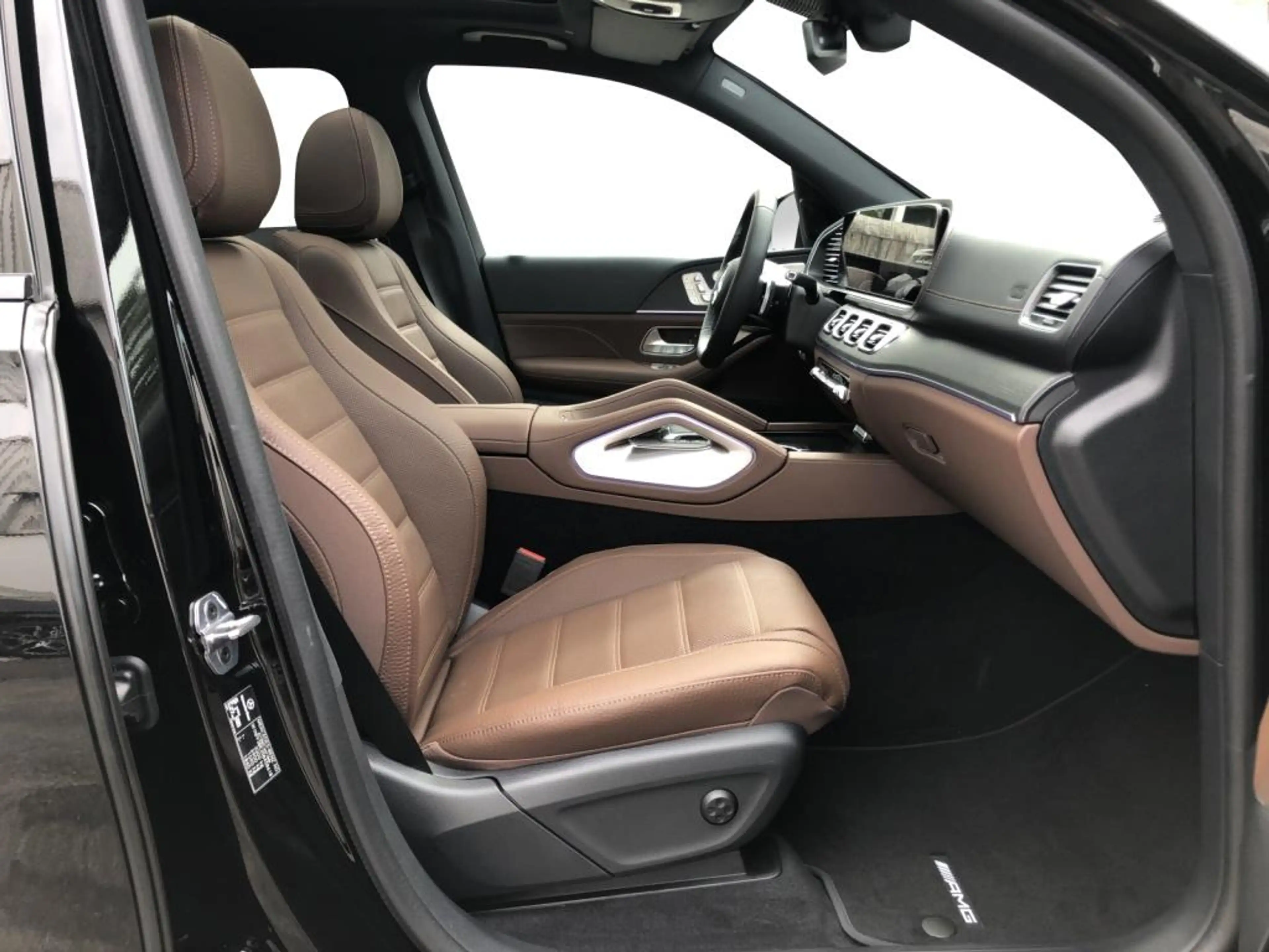 Mercedes-Benz GLS 350 d 4MATIC AMG+MBUX+Burm+MBeam+Night+AHK — photo 4