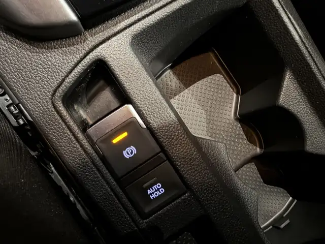 Volkswagen T-Roc view 16