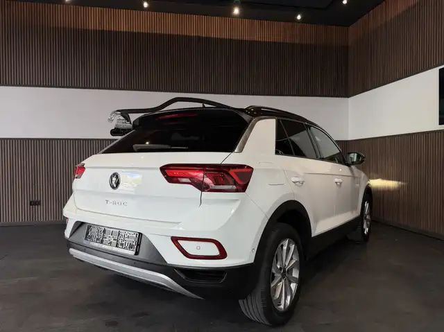 Volkswagen T-Roc view 6