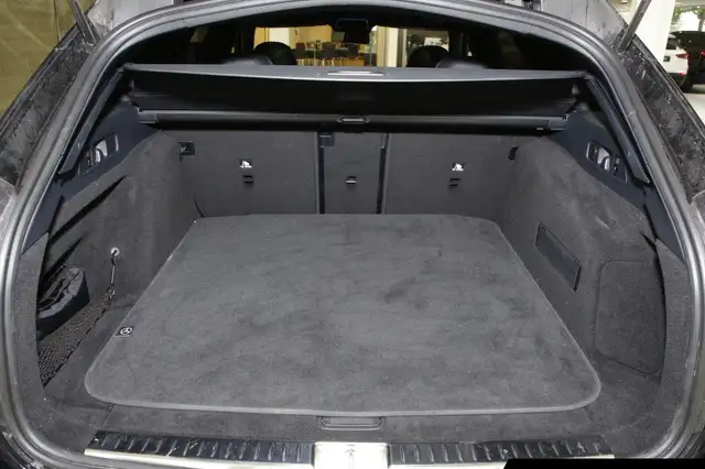 Mercedes-Benz E-Class view 15