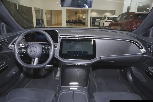 Mercedes-Benz E-Class view 10