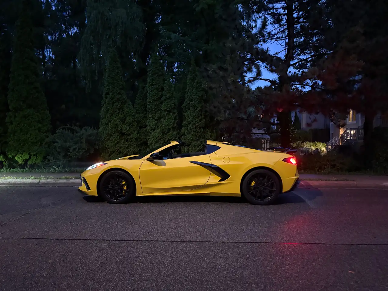 Chevrolet Corvette снимка Chevrolet Corvette
