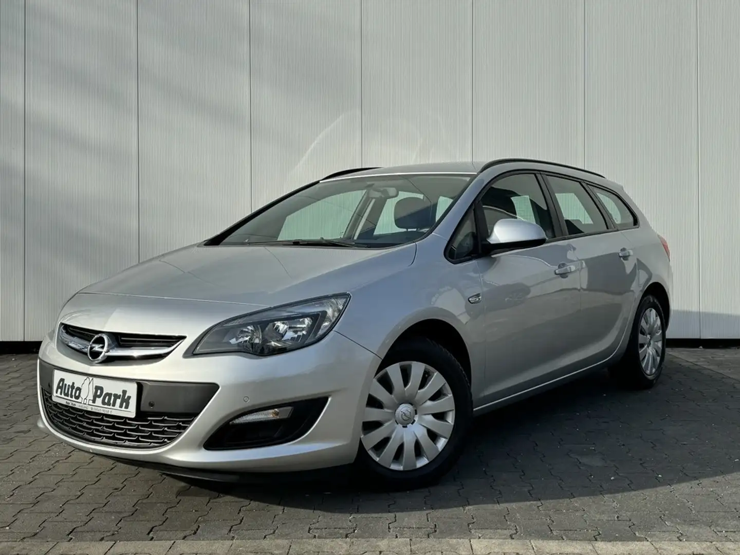 Opel Astra 1.4 Turbo ST Klima~2x PDC~SHZ~Navi Srebrny - 2