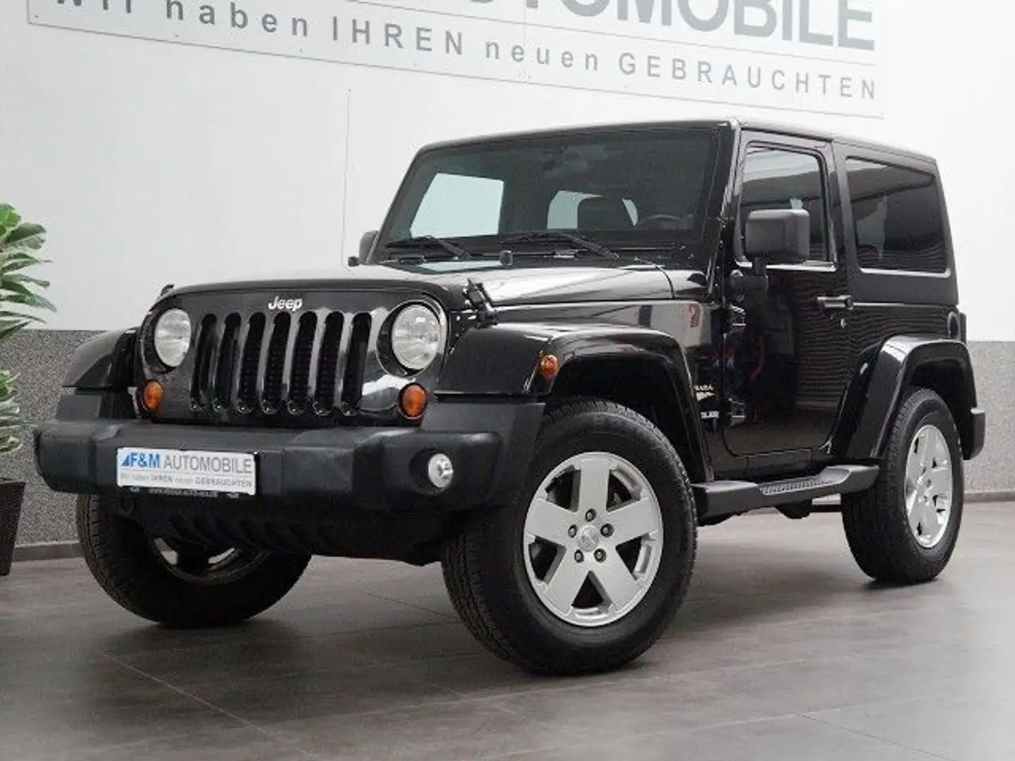 Jeep Wrangler Sahara 2.8 CRD Navi Leder Sitzhz Softto Schwarz - 2