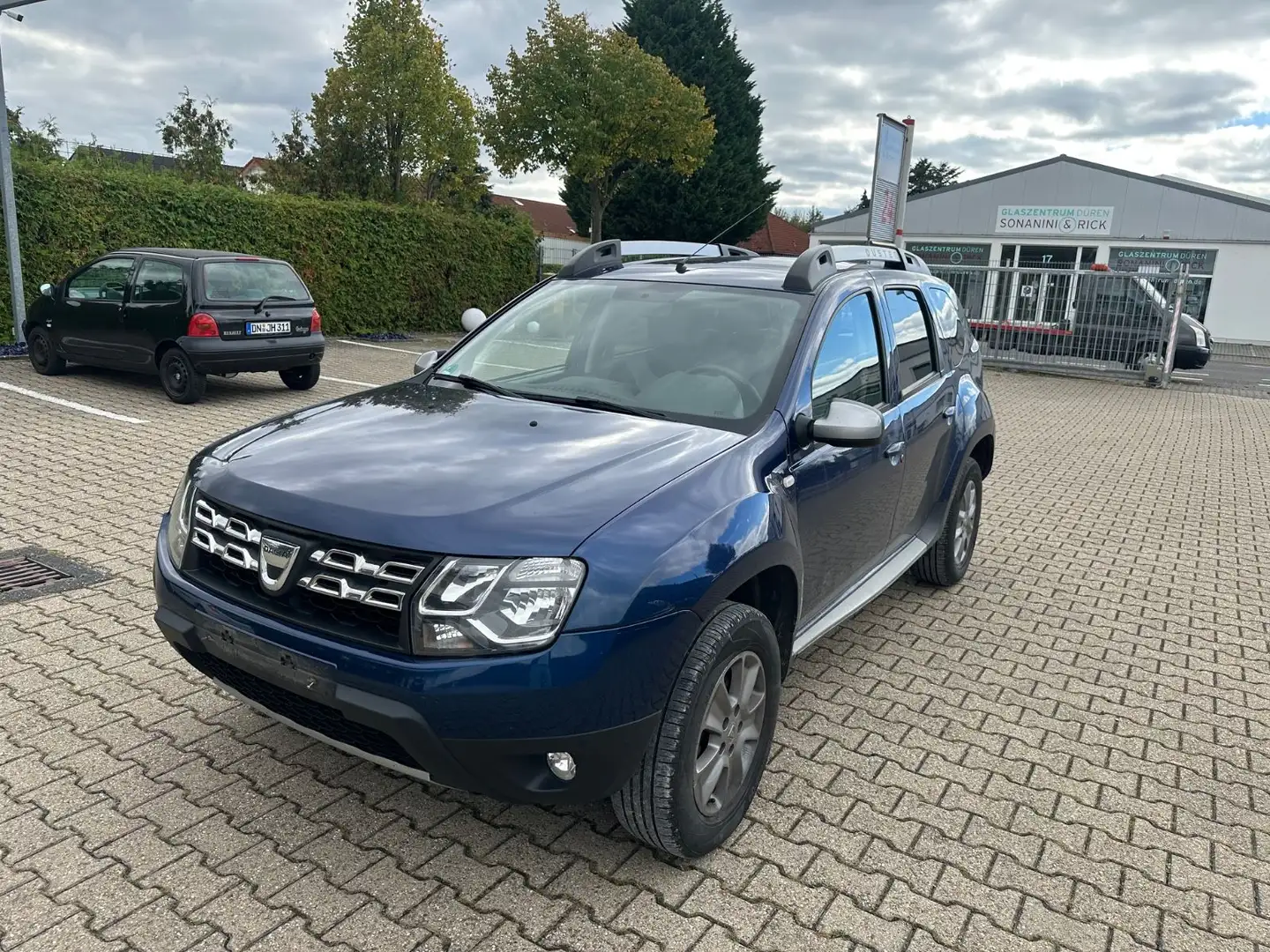 Dacia Duster Euro 6   Klima  Navi Rückfahrkamera Blau - 2