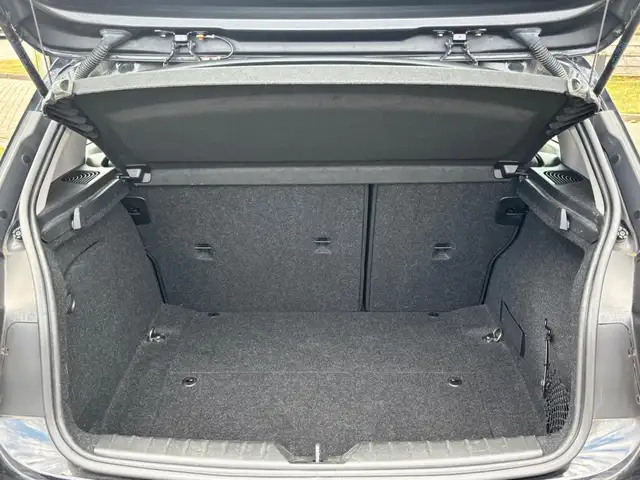 BMW 1 Series view 18