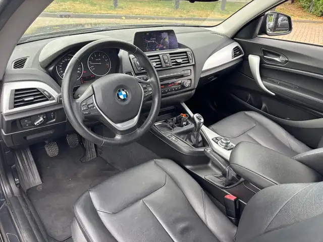 BMW 1 Series view 10