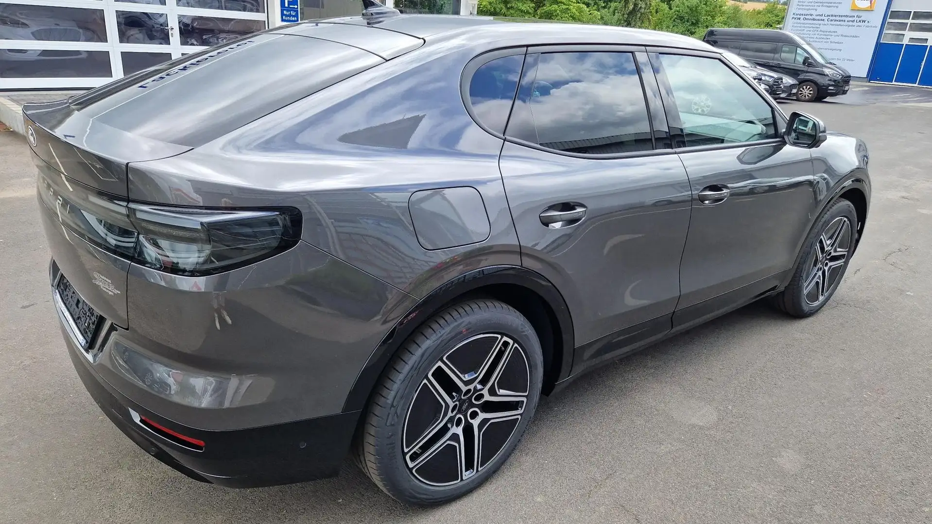 Ford Capri 210 kW RWD Premium Grau - 2