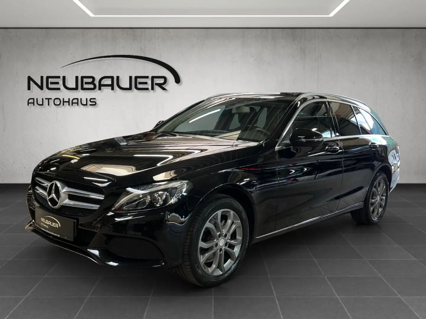 Mercedes-Benz C 180 d T-Modell AUT PTS Shz LED Sportpaket Klima Schwarz - 1