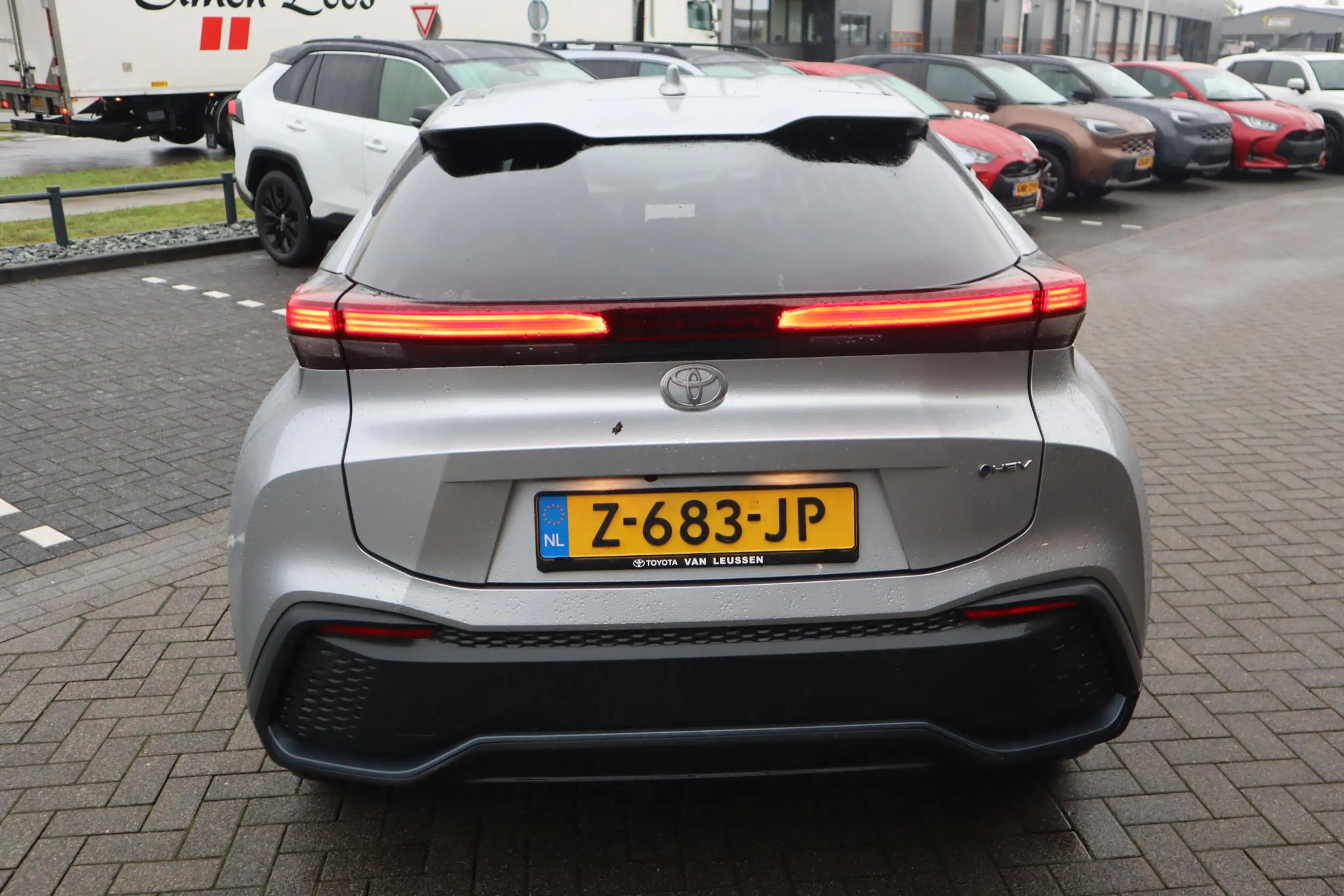 Toyota C-HR 1.8 HYBRID 140 DYNAMIC AFN-TREKHAAK 1e EIGENAAR NL — photo 4
