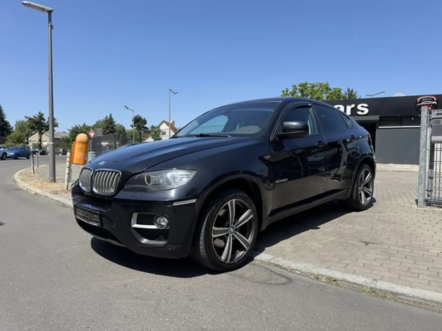 BMW X6 xDrive40d*M-Sport*Xenon*Navi*TV*Kam* Schwarz - 2
