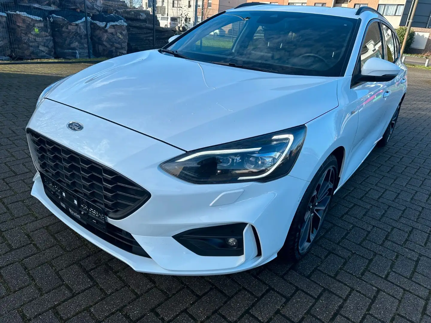 Ford Focus Turnier ST-Line Wit - 1