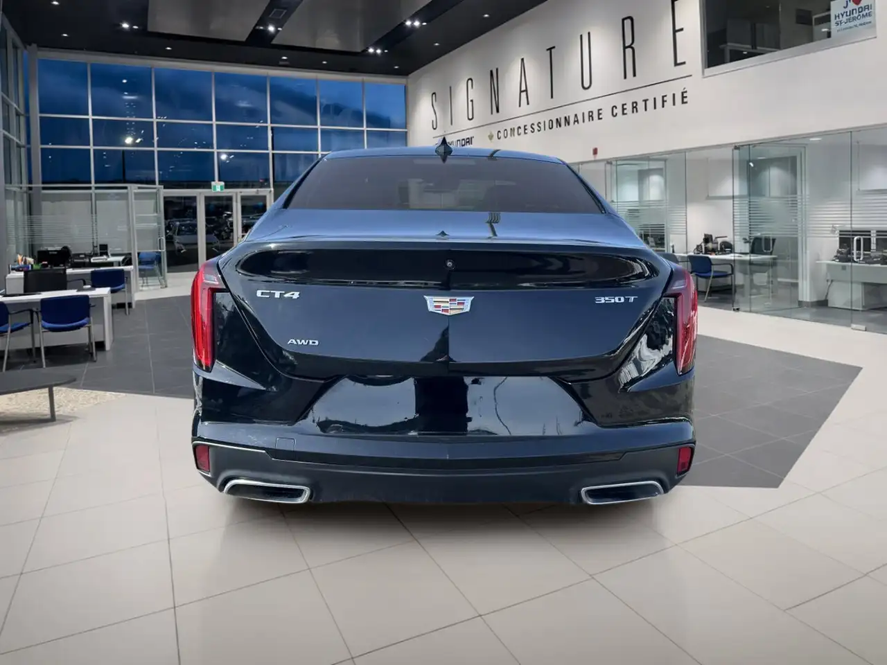 Cadillac CT4 снимка Cadillac CT4