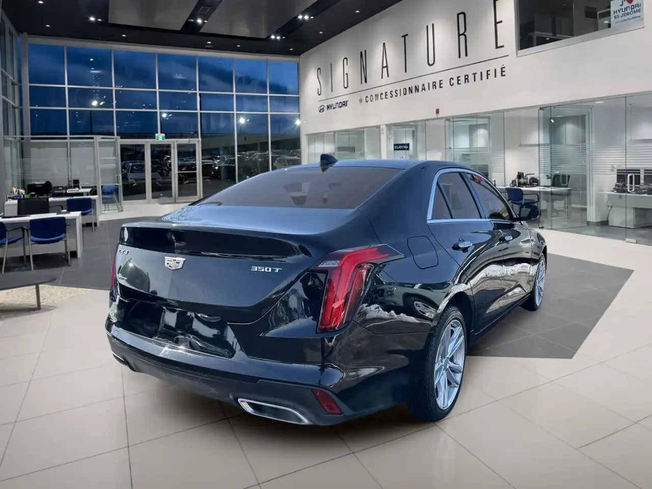 Cadillac CT4 снимка Cadillac CT4