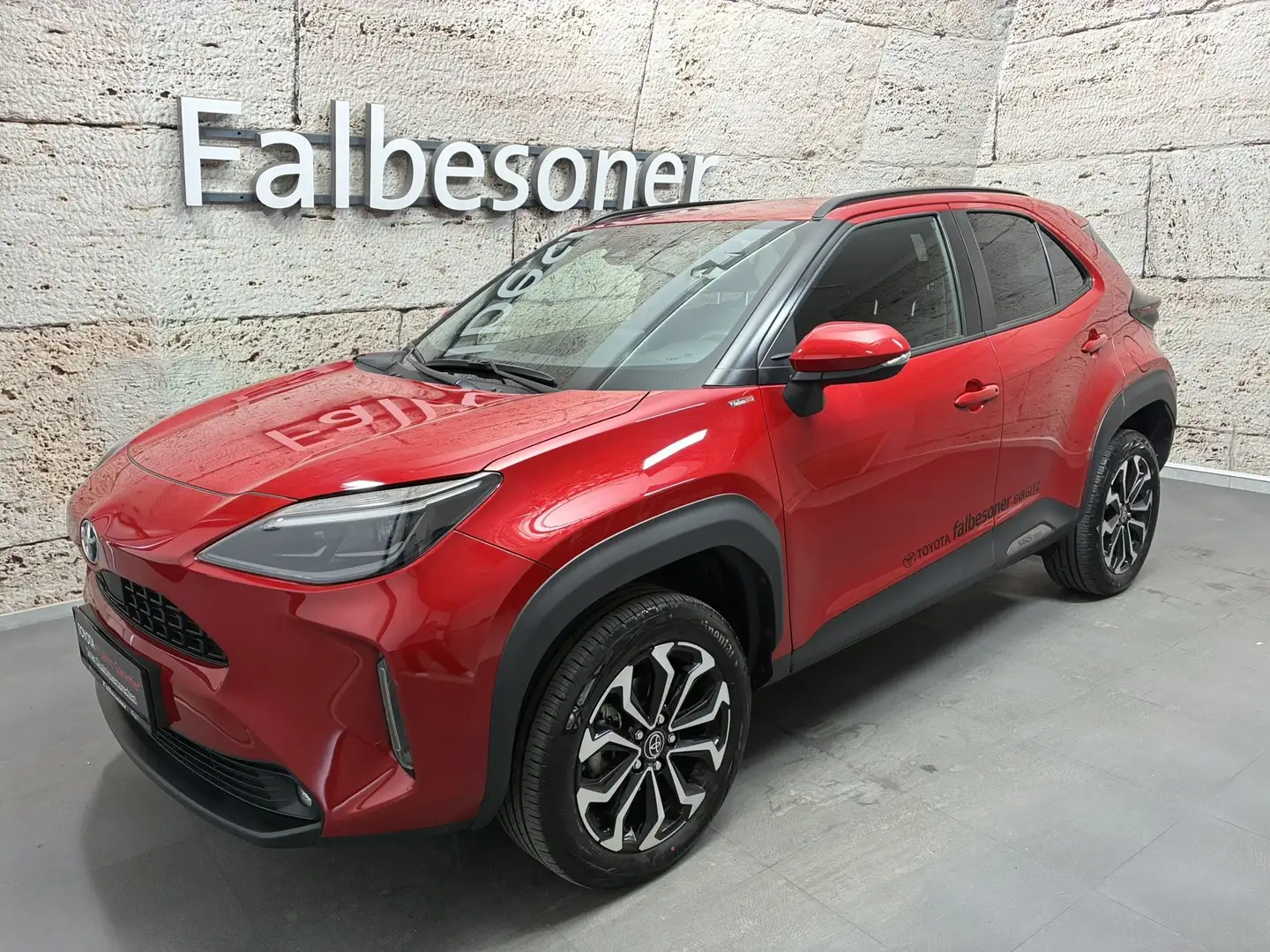 Toyota Yaris Cross 1,5 Hybrid Active Drive Rot - 1