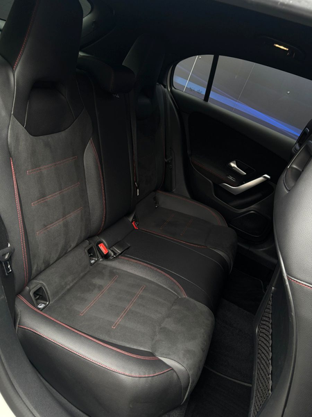 Mercedes-Benz A 180 — photo 10