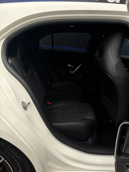 Mercedes-Benz A 180 — photo 13